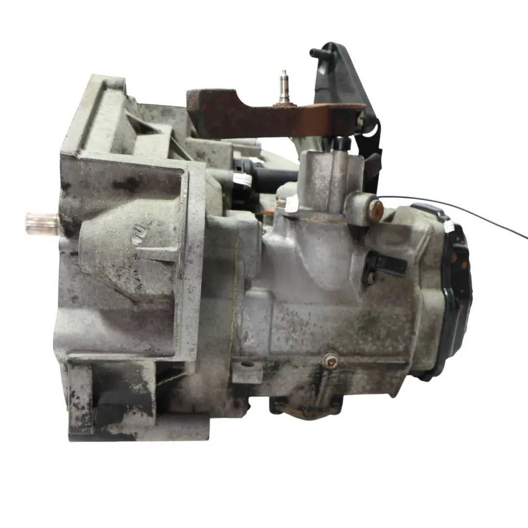 Skrzynia Biegów Manualna QWM do Volkswagen Transporter T6 2.0 TDI o numerze 02Z300047F Volkswagen Transporter T6 2.0 TDI Skrzynia Biegów Manualna QWM - SKU 02Z300047F - Numer Części 02Z300047F