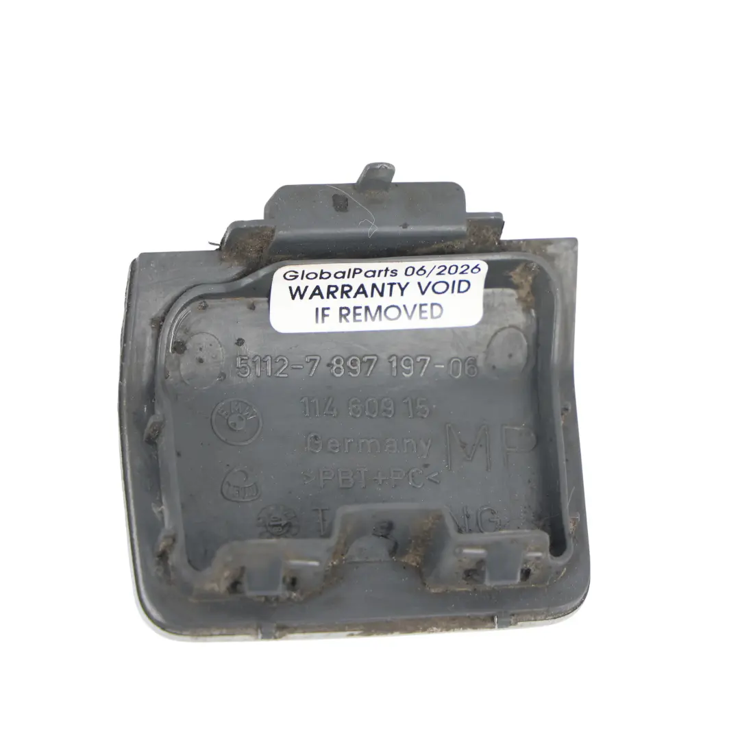 Tapa Gancho Remolque Trasero Parachoques Titansilber 354 para BMW E61 con número de pieza 0397280 BMW E61 Tapa Gancho Remolque Trasero Parachoques Titansilber 354 - SKU 0397280-TS - Número de pieza 0397280