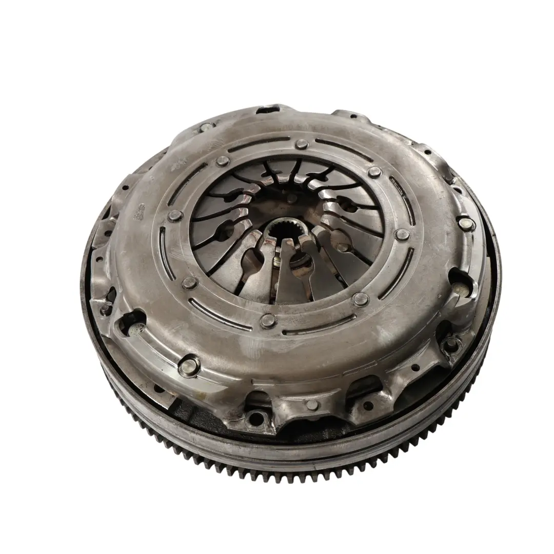Manuale Volano Bimassa Doppia 240MM Set per Audi A6 C6 2.0 TDI con numero di parte 03G105266BH Audi A6 C6 2.0 TDI Manuale Volano Bimassa Doppia 240MM Set - SKU 03G105266BH-1 - Numero di parte 03G105266BH
