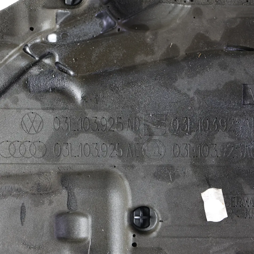 Copertura Motore Pannello Isolamento 2.0 TDI per Audi A3 8P TT 8J con numero di parte 03L103925AN Audi A3 8P TT 8J Copertura Motore Pannello Isolamento 2.0 TDI - SKU 03L103925AN-1 - Numero di parte 03L103925AN