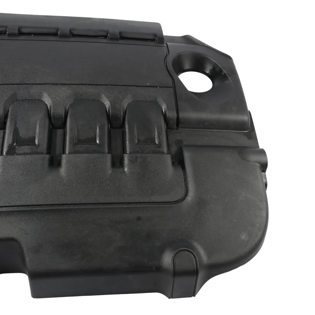 Panel Cobertura Motor Plástico para Audi S3 8P Q3 F3 VW Golf Mk7 con número de pieza 04L103925AQ Audi S3 8P Q3 F3 VW Golf Mk7 Panel Cobertura Motor Plástico - SKU 04L103925AQ - Número de pieza 04L103925AQ