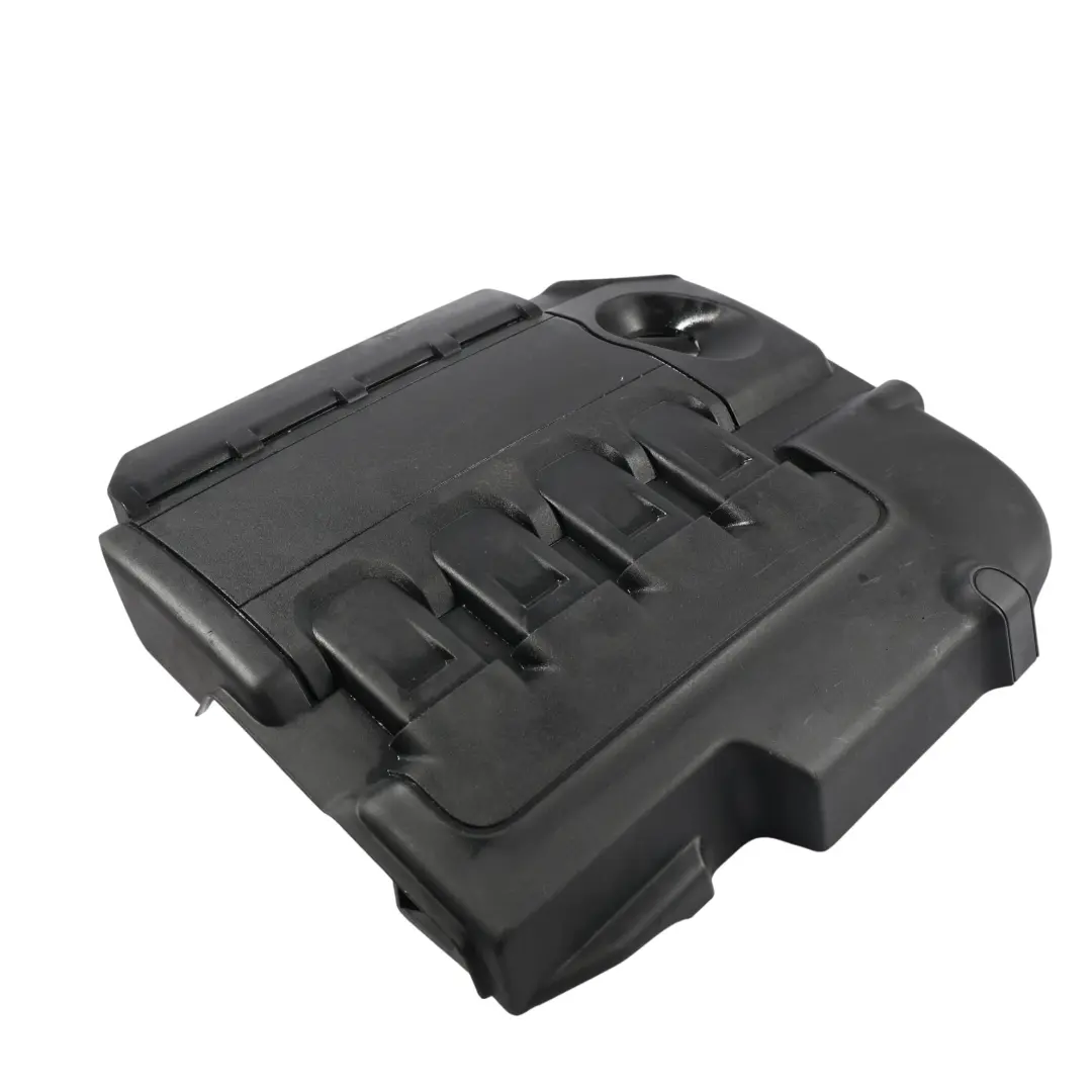 Panel Cobertura Motor Plástico para Audi S3 8P Q3 F3 VW Golf Mk7 con número de pieza 04L103925AQ Audi S3 8P Q3 F3 VW Golf Mk7 Panel Cobertura Motor Plástico - SKU 04L103925AQ - Número de pieza 04L103925AQ
