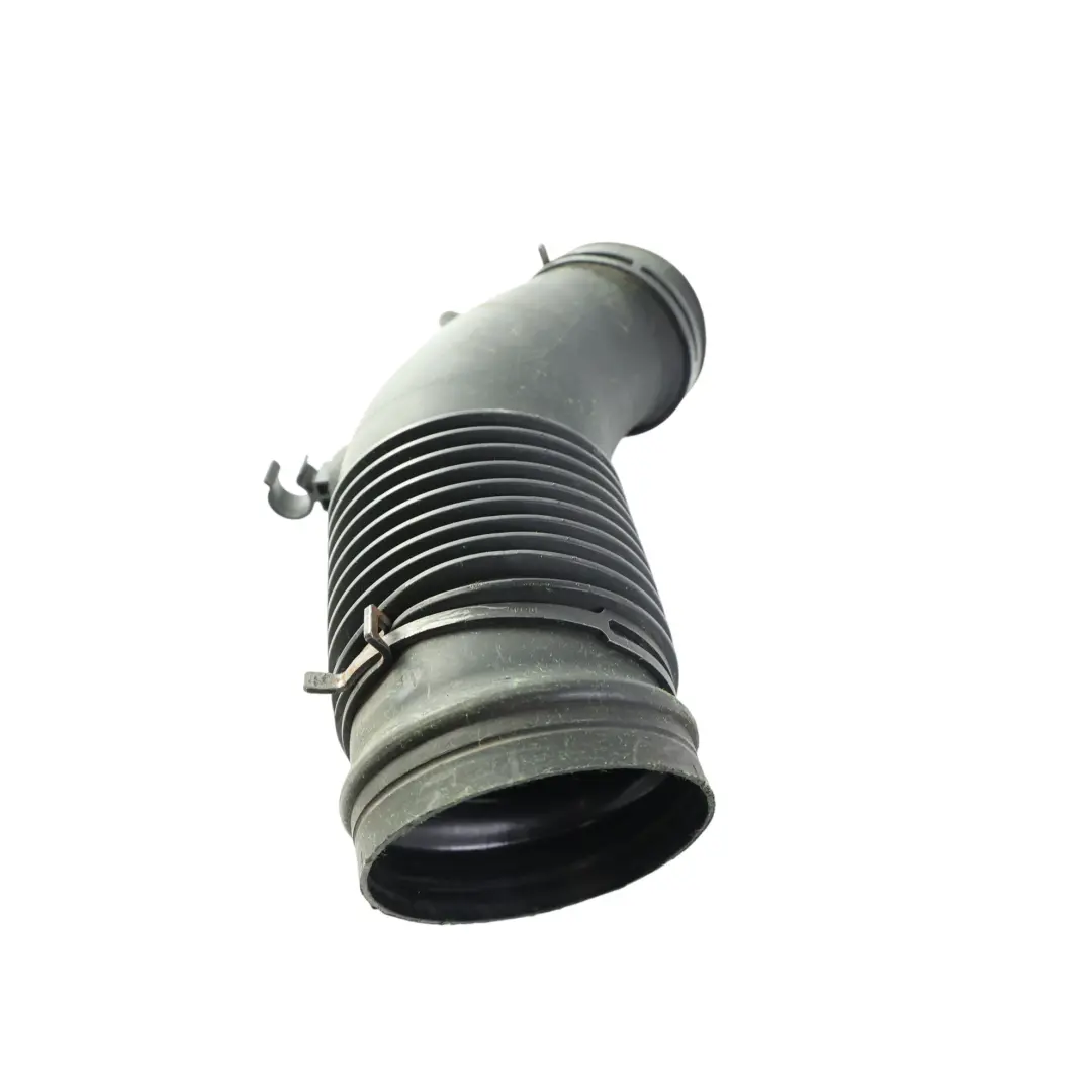 8H A4 B7 Rura Dolotowa Silnika do Audi A4 S4 8E o numerze 06E129627Q Audi A4 S4 8E 8H A4 B7 Rura Dolotowa Silnika - SKU 06E129627Q - Numer Części 06E129627Q