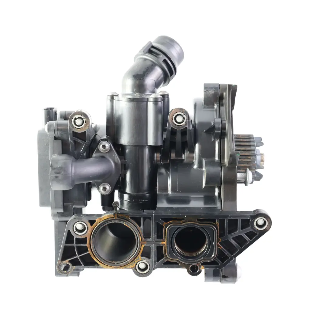 Audi A5 8T 2.0 TFSI CNCD Benzyna Obudowa Termostatu Pompa Wody - SKU 06L121111G - Numer Części 06L121111G