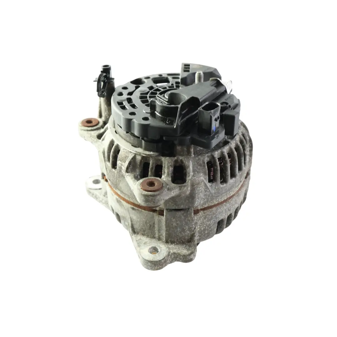 RSQ3 8U Alternatore Generatore BOSH 14V 140A per Audi RS3 8P con numero di parte 07K903023F Audi RS3 8P RSQ3 8U Alternatore Generatore BOSH 14V 140A - SKU 07K903023F - Numero di parte 07K903023F