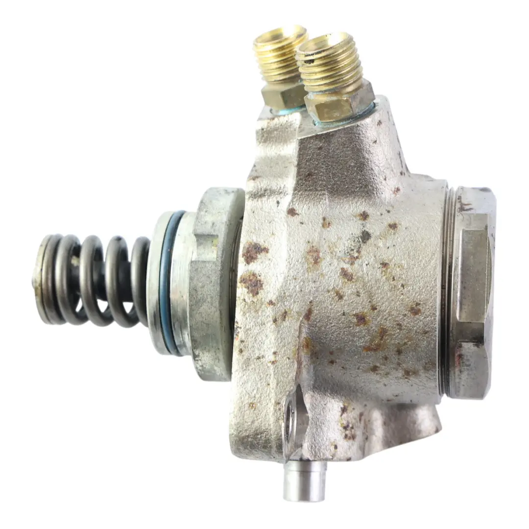 Pompe Haute Pression Carburant 2.5 TSFI pour Audi Rs3 8P R8 à propos du numéro de pièce 07L127026T Audi Rs3 8P R8 Pompe Haute Pression Carburant 2.5 TSFI - SKU 07L127026T - Numéro de pièce 07L127026T