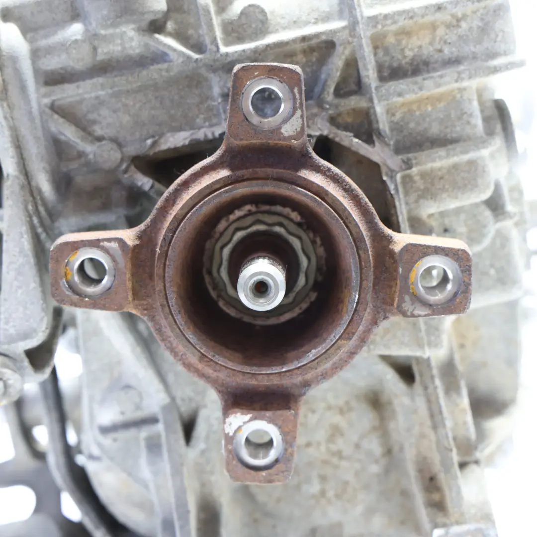 Manualna Skrzynia Biegów 6 Biegowa MWB A9062610801 do Volkswagen Crafter 35 o numerze 0CB300040G Volkswagen Crafter 35 Manualna Skrzynia Biegów 6 Biegowa MWB A9062610801 - SKU 0CB300040G - Numer Części 0CB300040G