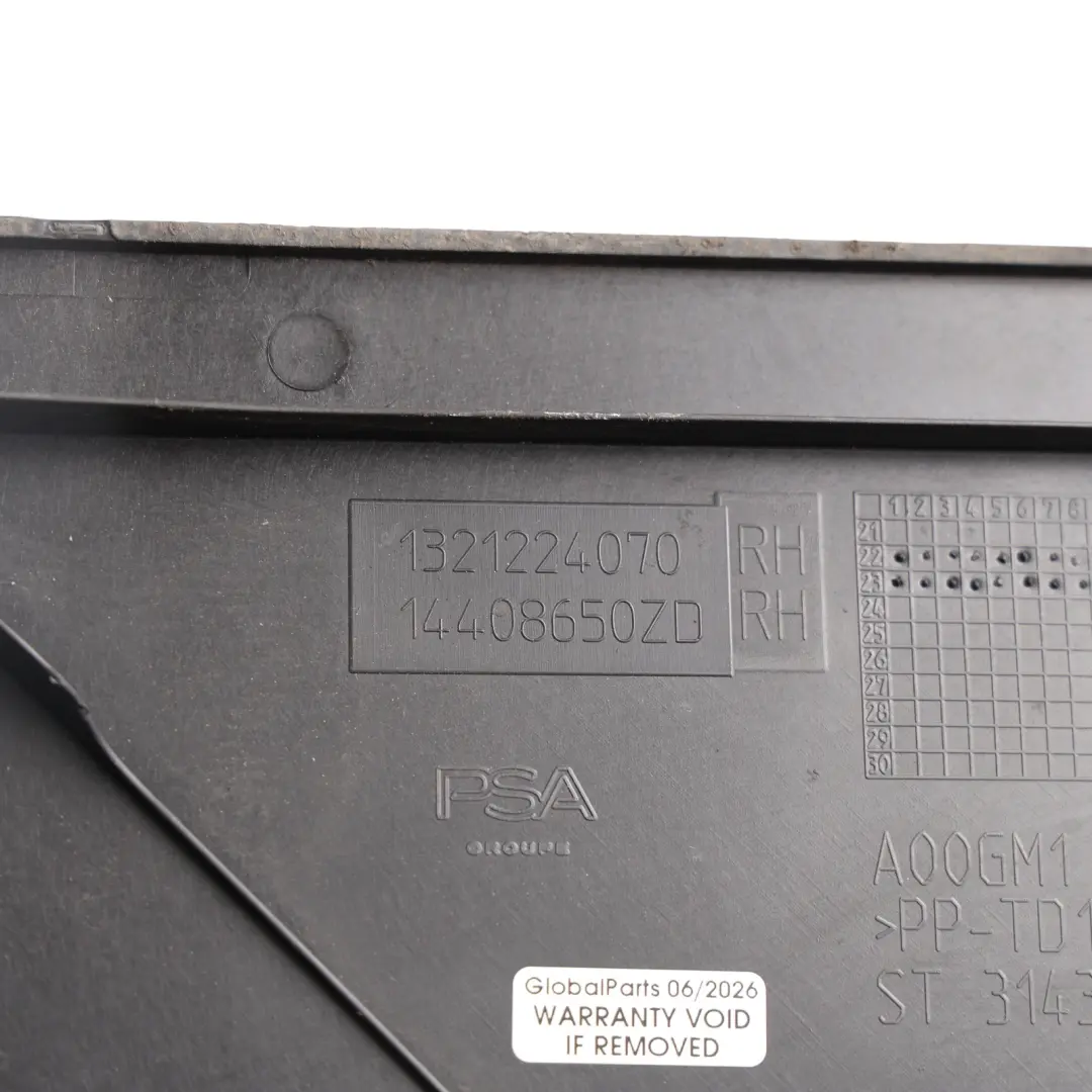 Mk3 Front Door Step Panel Trim Cover Right O/S Side to Citroën Relay III with Part number 1321224070 Citroën Relay III Mk3 Front Door Step Panel Trim Cover Right O/S Side - SKU 1321224070 - Part number 1321224070
