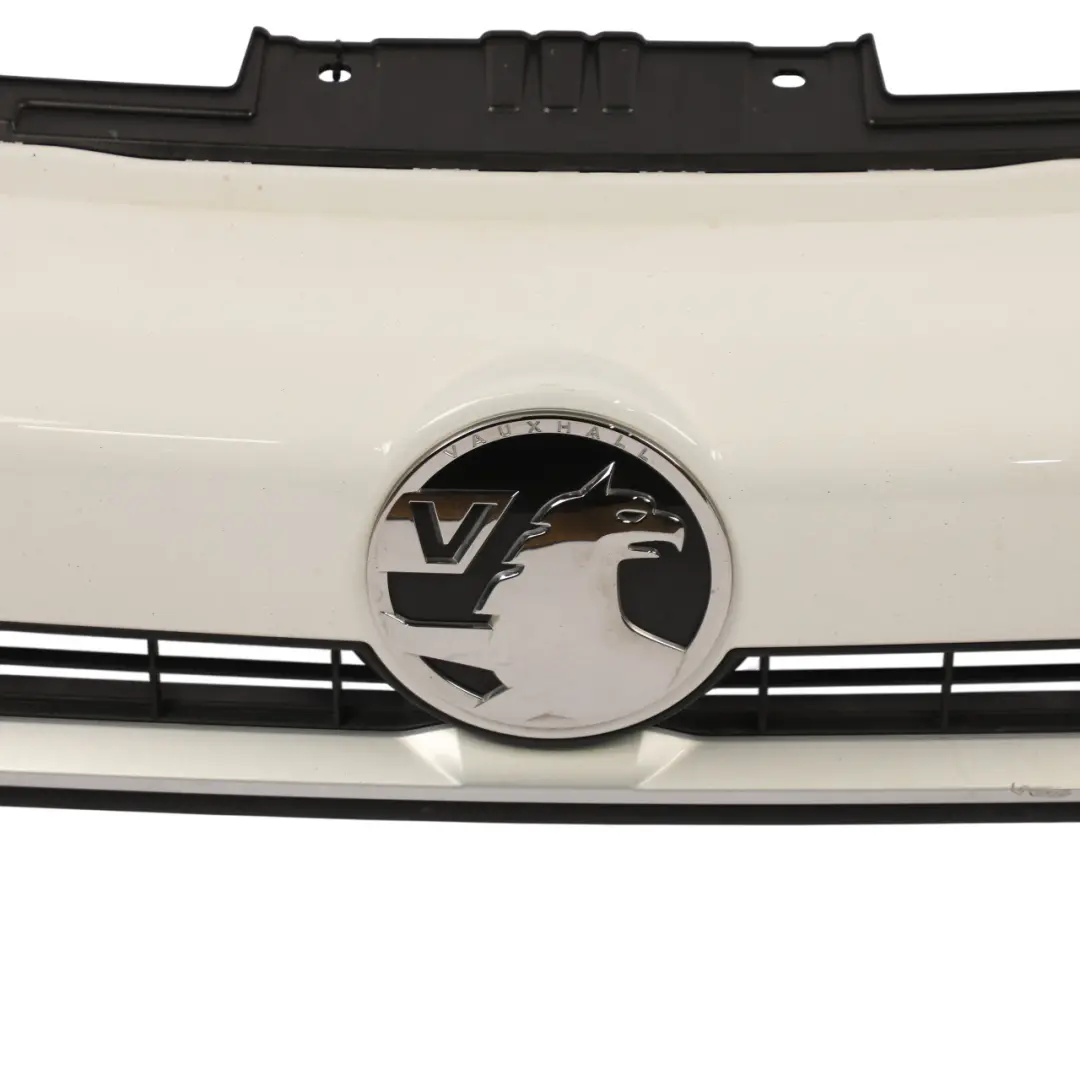 Front Grille Upper Air Grille Trim Panel Cover Ice White - 389 to Vauxhall Movano C with Part number 1321295070 Vauxhall Movano C Front Grille Upper Air Grille Trim Panel Cover Ice White - 389 - SKU 1321295070-ICW - Part number 1321295070