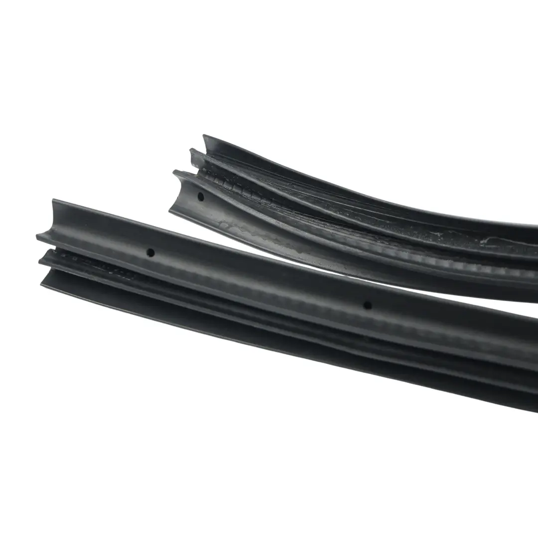 MK2 Guarnizione Gomma Porta Posteriore Destra 6M21-R247A14-AJ per Ford S-Max Galaxy con numero di parte 1491683 Ford S-Max Galaxy MK2 Guarnizione Gomma Porta Posteriore Destra 6M21-R247A14-AJ - SKU 1491683 - Numero di parte 1491683