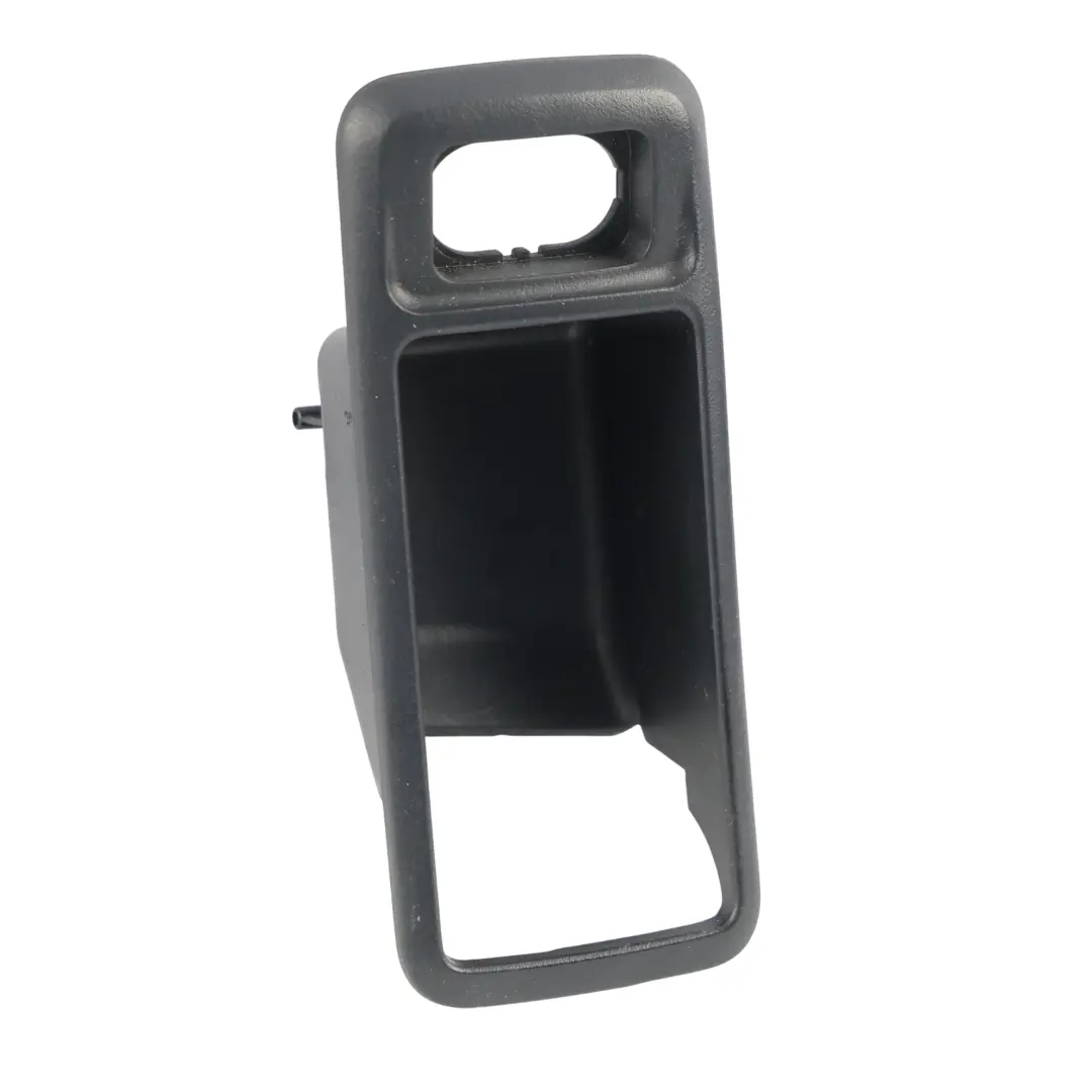 C394 Maniglia Porta Ant Post Destra 3M51-226A36-AFW per Ford Kuga con numero di parte 1576041 Ford Kuga C394 Maniglia Porta Ant Post Destra 3M51-226A36-AFW - SKU 1576041 - Numero di parte 1576041