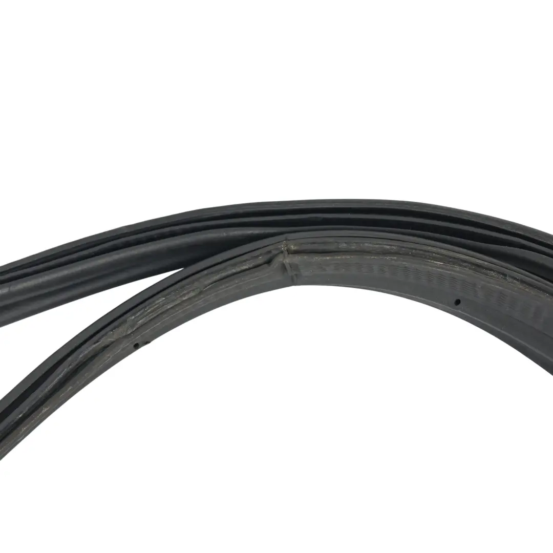 Joint Caoutchouc Hayon Arrière 6M21-R404A06-BF pour Ford S-Max à propos du numéro de pièce 1719790 Ford S-Max Joint Caoutchouc Hayon Arrière 6M21-R404A06-BF - SKU 1719790 - Numéro de pièce 1719790