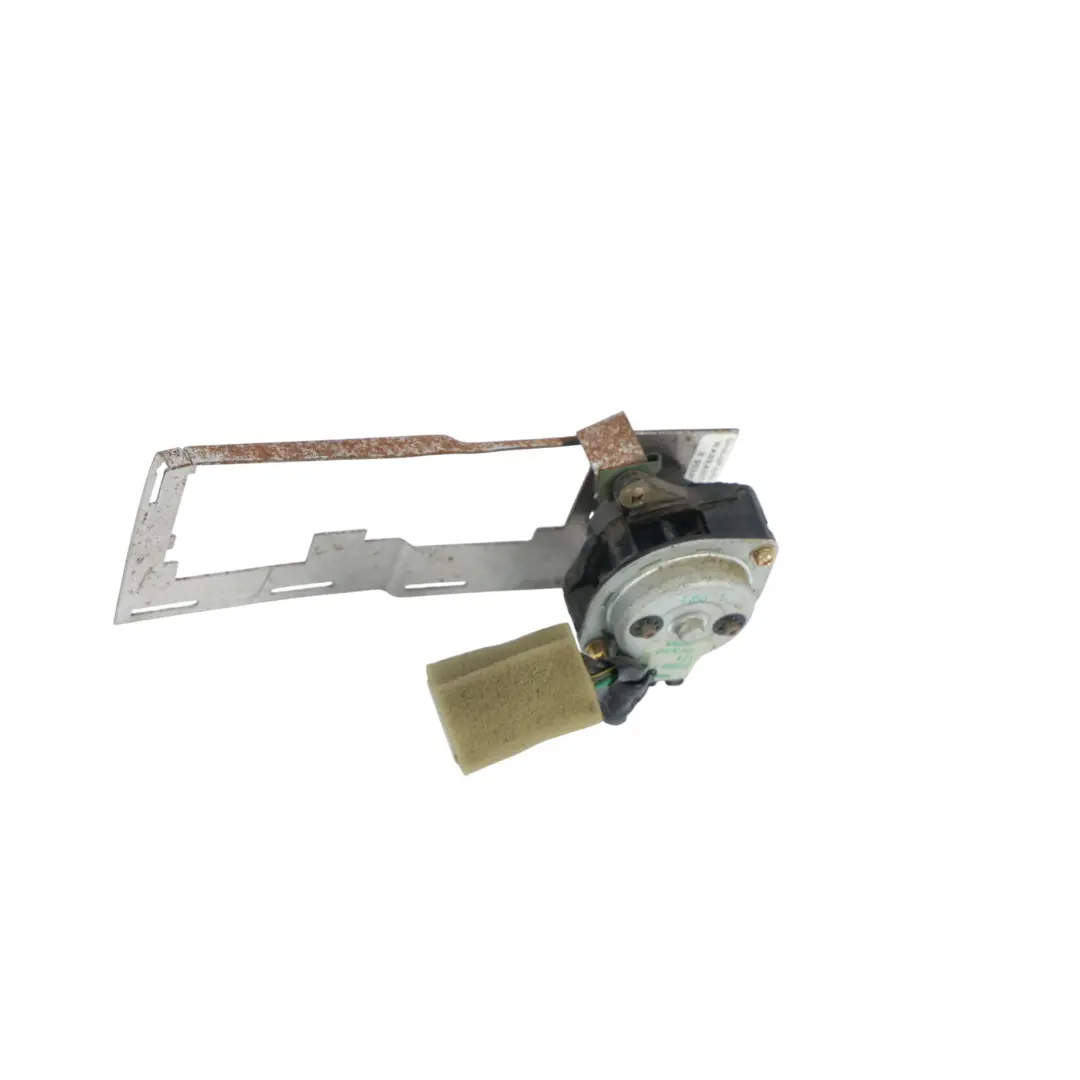 Sensore Temperatura Interno Con Staffa 173000-0741 per Land Rover Discovery 2 L318 con numero di parte JTF100290 Land Rover Discovery 2 L318 Sensore Temperatura Interno Con Staffa 173000-0741 - SKU JTF100290 - Numero di parte JTF100290
