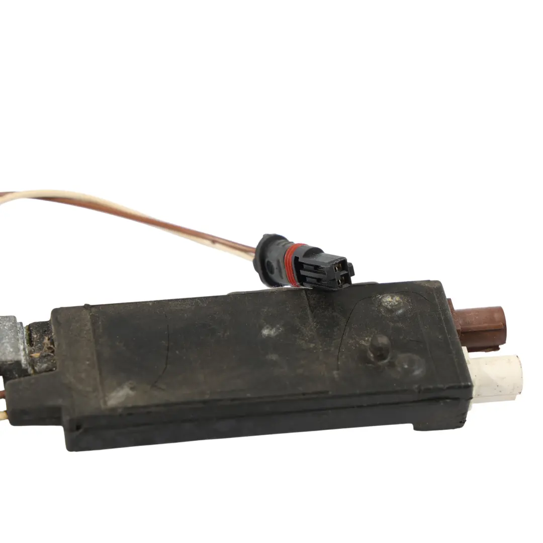 Aerial Antenna Amplifier Signal Booster Module to Land Range Rover L405 with Part number 19391920 Land Range Rover L405 Aerial Antenna Amplifier Signal Booster Module - SKU 19391920 - Part number 19391920