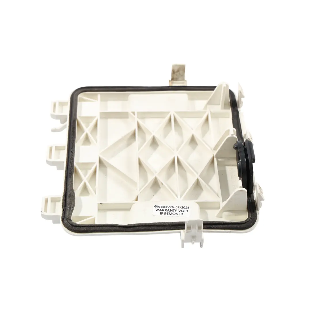 8l TT TTS 8N Fusebox Fuse Relay Box Cover Lid Top End Cap to Audi A3 with Part number 1J0941365B Audi A3 8l TT TTS 8N Fusebox Fuse Relay Box Cover Lid Top End Cap - SKU 1J0941365B - Part number 1J0941365B
