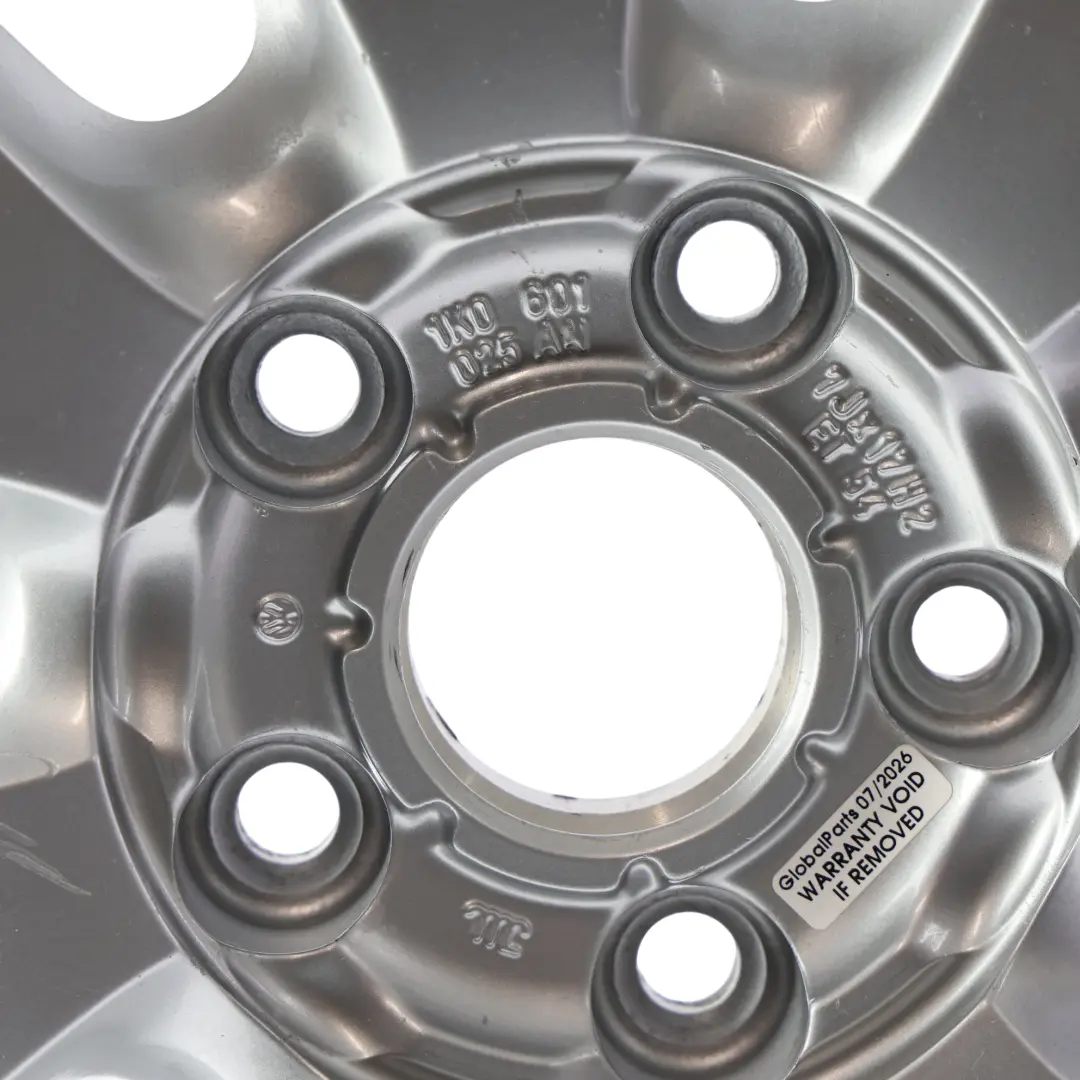 Mk5 Mk6 Argento Cerchio in Lega 17" ET:54 7J per VW Volkswagen Golf con numero di parte 1K0601025AN VW Volkswagen Golf Mk5 Mk6 Argento Cerchio in Lega 17" ET:54 7J - SKU 1K0601025AN-2 - Numero di parte 1K0601025AN