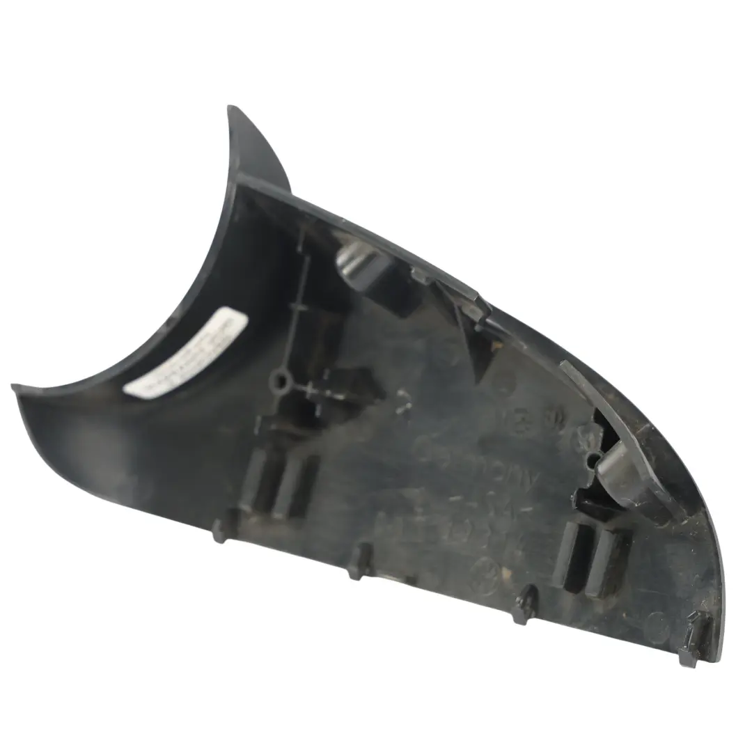 Mk5 Passat B6 EOS Osłona Podstawy Lusterka Prawa do VW Golf o numerze 1K0857578 VW Golf Mk5 Passat B6 EOS Osłona Podstawy Lusterka Prawa - SKU 1K0857578 - Numer Części 1K0857578