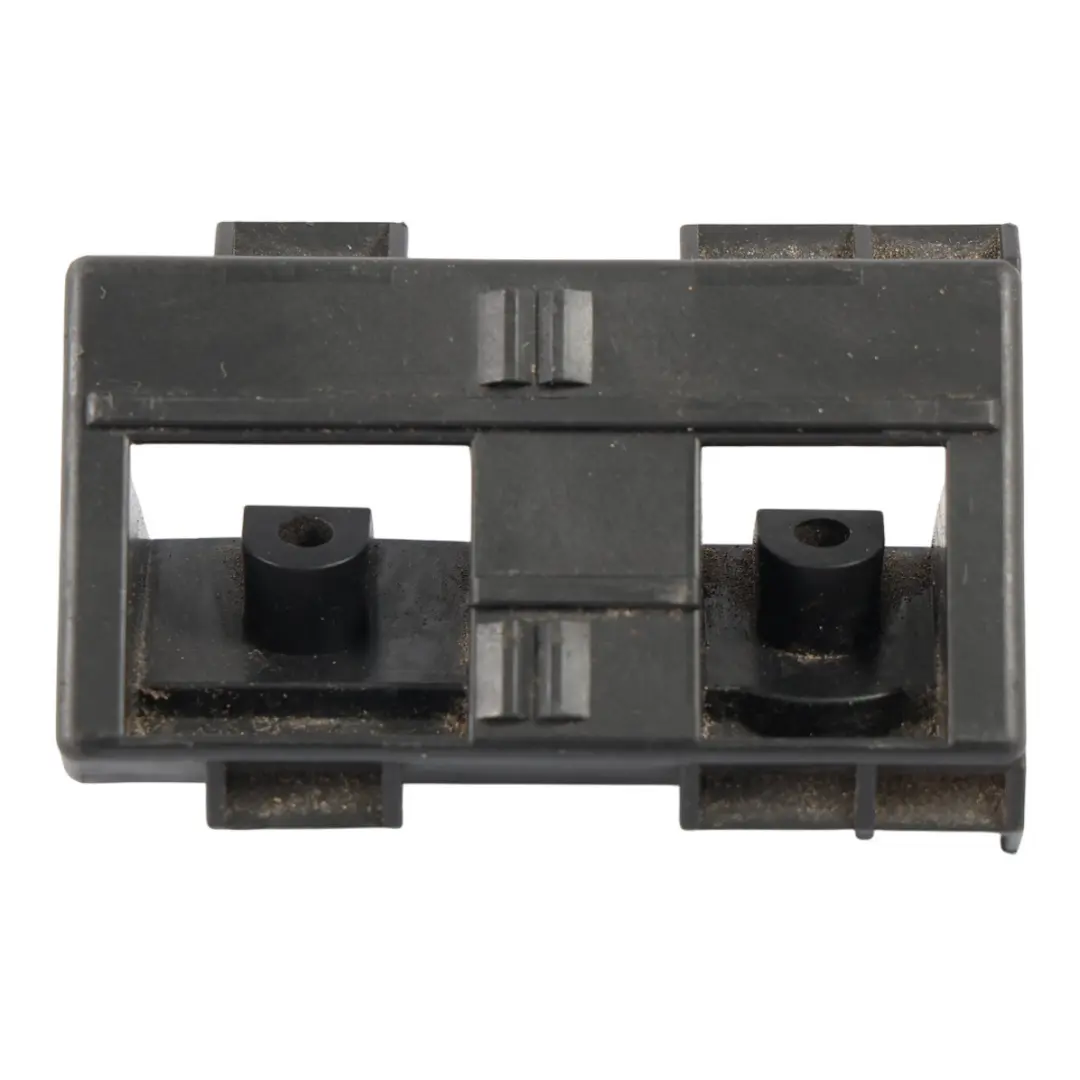 Volkswagen Touran 1T Staffa Supporto Modulo Relè Scatola Fusibili - SKU 1K0937540B - Numero di parte 1K0937540B
