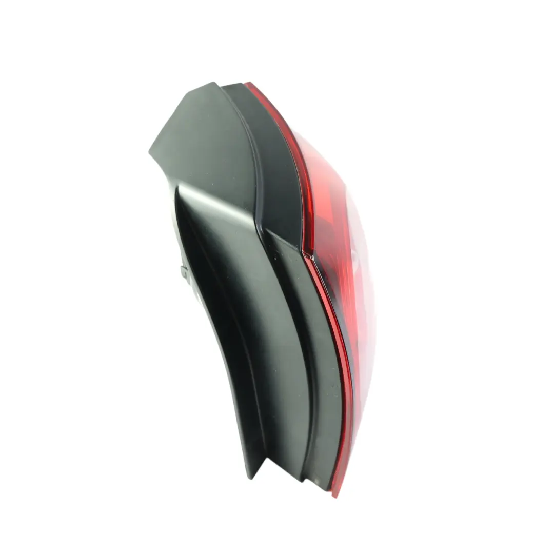 Volkswagen Golf 5 Feu Arrière Panneau Latéral Extérieur Droit - SKU 1K6945096AA-1 - Numéro de pièce 1K6945096AA