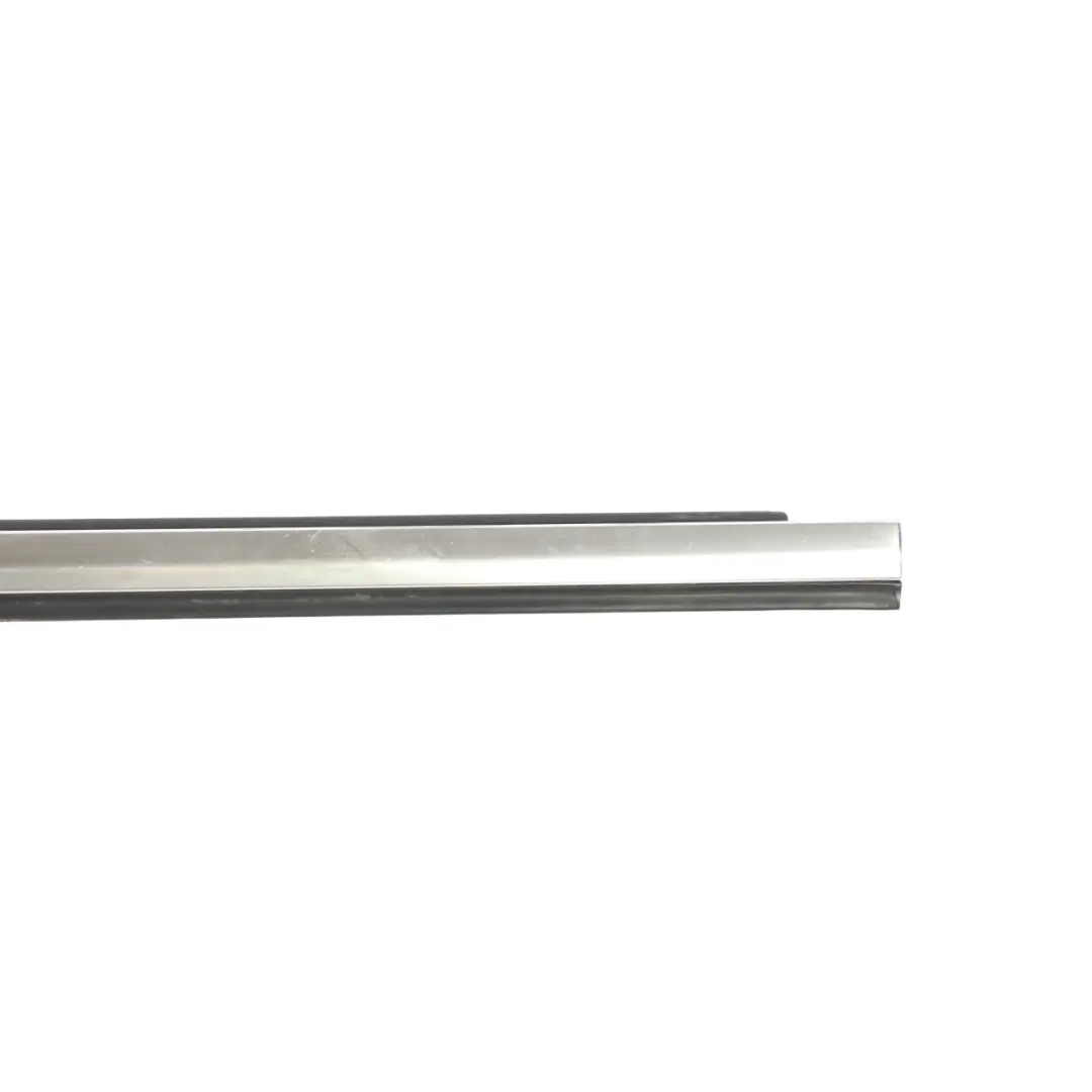 1F Window Aperture Strip Seal Moulding Outer Right O/S to Volkswagen Eos with Part number 1Q0853956B Volkswagen Eos 1F Window Aperture Strip Seal Moulding Outer Right O/S - SKU 1Q0853956B - Part number 1Q0853956B