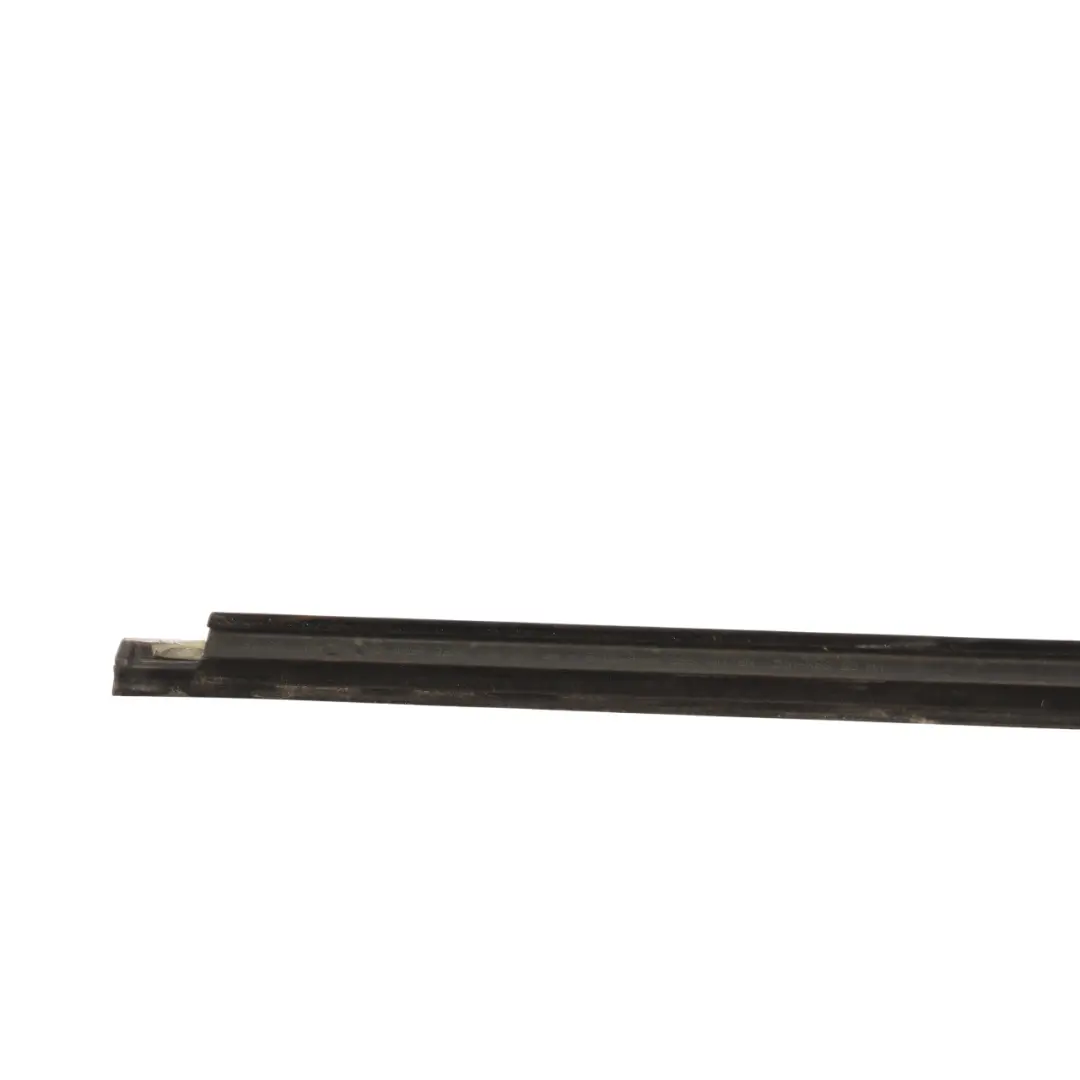 1F Window Aperture Strip Seal Moulding Outer Right O/S to Volkswagen Eos with Part number 1Q0853956B Volkswagen Eos 1F Window Aperture Strip Seal Moulding Outer Right O/S - SKU 1Q0853956B - Part number 1Q0853956B