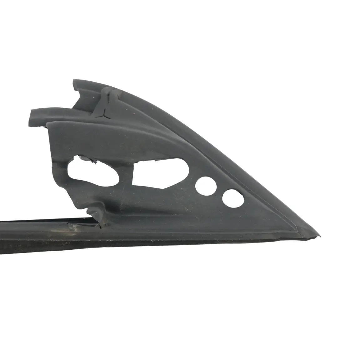1F Guarnizione Triangolo Specchietto Porta Ant Destra per Volkswagen Eos con numero di parte 1Q0857506E Volkswagen Eos 1F Guarnizione Triangolo Specchietto Porta Ant Destra - SKU 1Q0857506E - Numero di parte 1Q0857506E