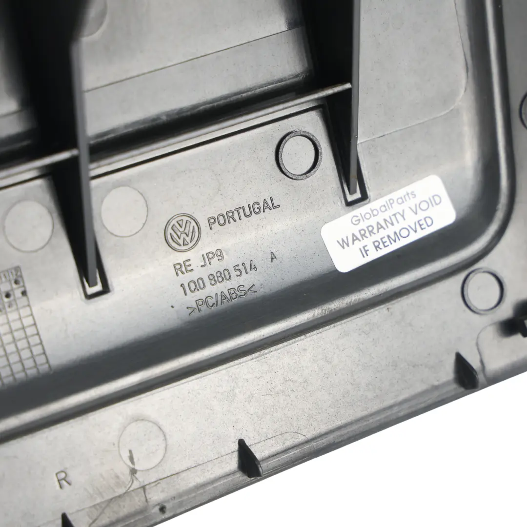 1F Protección Antivuelco Tapa Derecha para Volkswagen Eos con número de pieza 1Q0880514A Volkswagen Eos 1F Protección Antivuelco Tapa Derecha - SKU 1Q0880514A - Número de pieza 1Q0880514A
