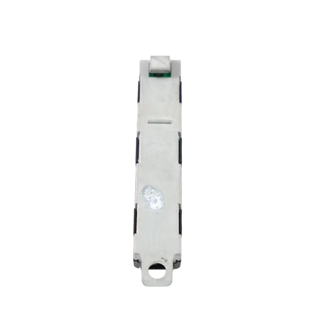 Volkswagen Touran 1T Amplificateur Antenne Arrière Droit - SKU 1T0035577AC - Numéro de pièce 1T0035577AC