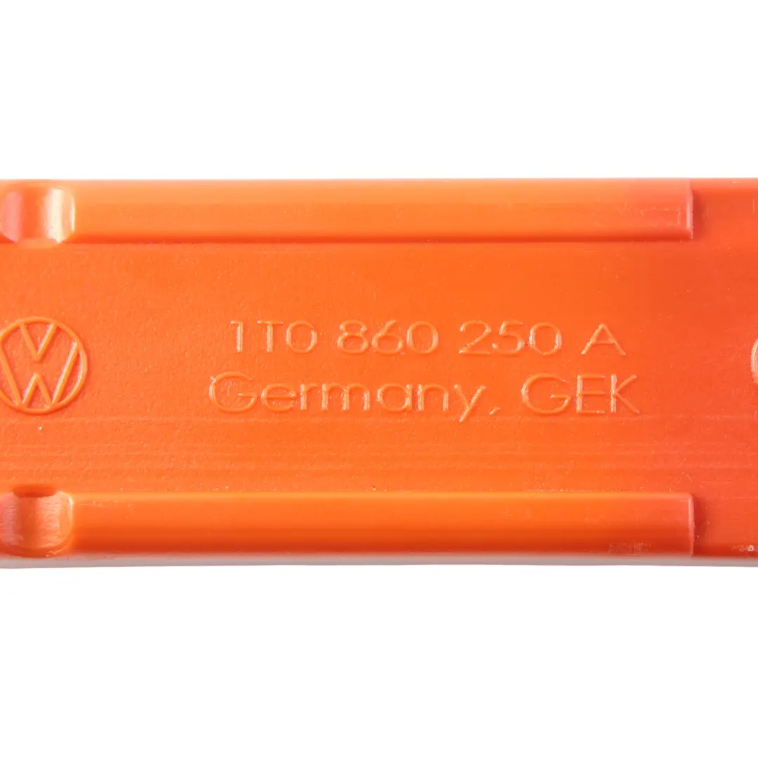 MK2 Passat B8 Triangolo Emergenza Avvertimento per Volkswagen Tiguan con numero di parte 1T0860250A Volkswagen Tiguan MK2 Passat B8 Triangolo Emergenza Avvertimento - SKU 1T0860250A - Numero di parte 1T0860250A