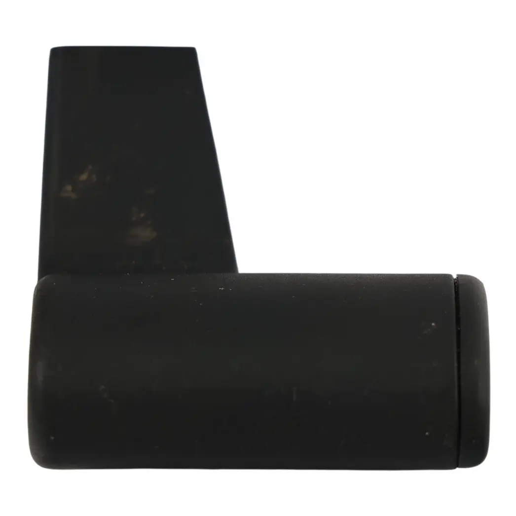 Osłona Uchwytu Fotela Przednia Czarna do Volkswagen Touran 1T o numerze 1T0883139 Volkswagen Touran 1T Osłona Uchwytu Fotela Przednia Czarna - SKU 1T0883139 - Numer Części 1T0883139
