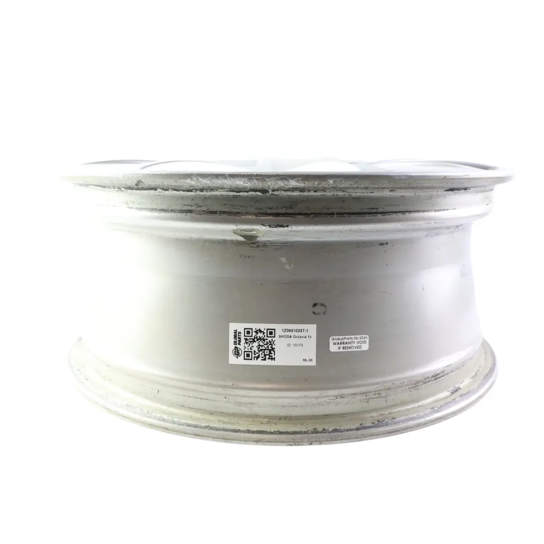 MK2 Alu Felge Silber 16" ET:50 6.5J 5 Speiche für Skoda Octavia mit Teilenummer 1Z0601025T Skoda Octavia MK2 Alu Felge Silber 16" ET:50 6.5J 5 Speiche - SKU 1Z0601025T-1 - Teilenummer 1Z0601025T