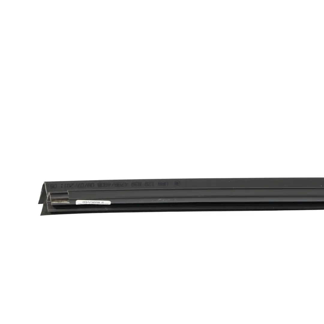 Skoda Octavia 1Z Guarnizione Finestra Porta Posteriore Sinistra - SKU 1Z9839479B - Numero di parte 1Z9839479B