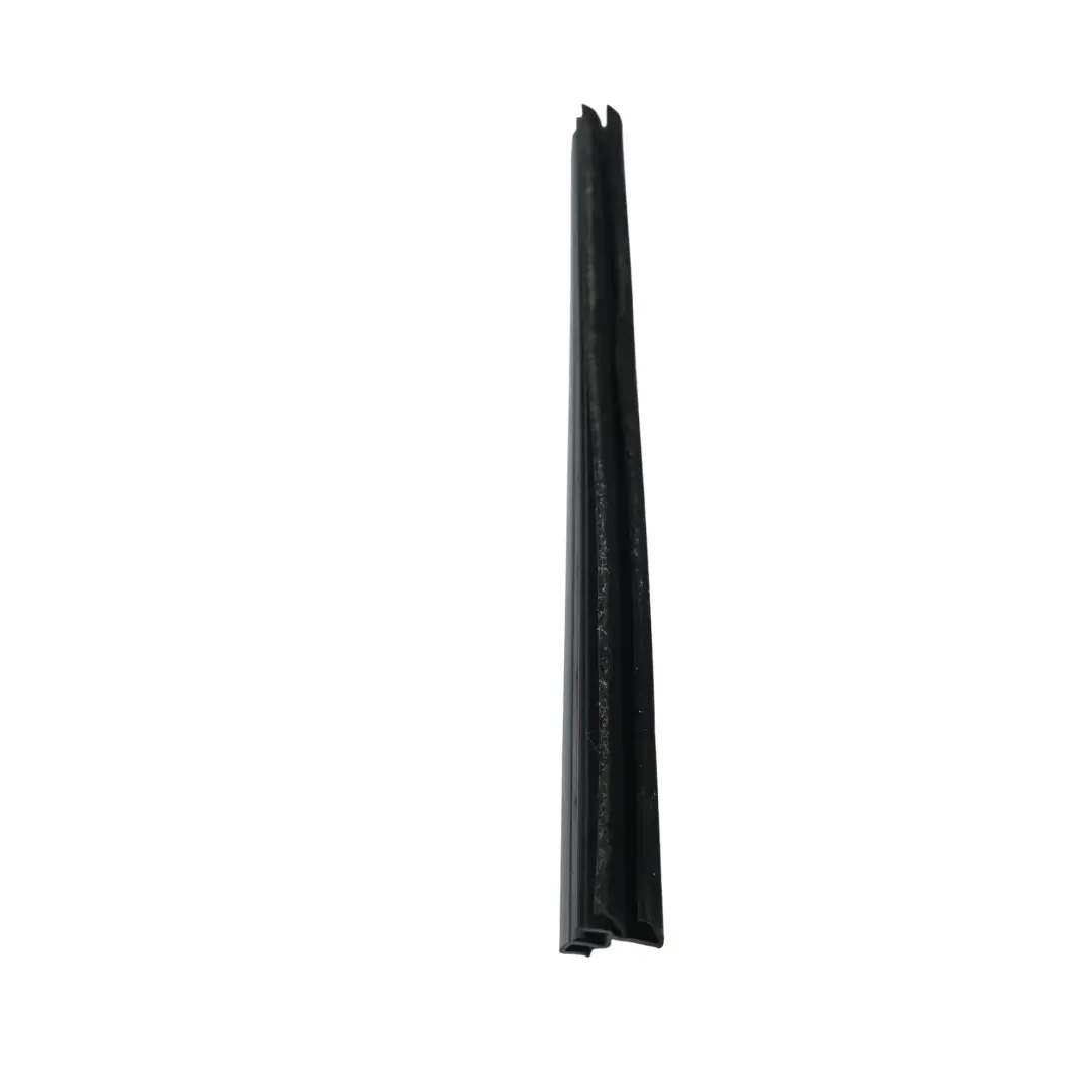 MK3 Guarnizione Finestrino Posteriore Interna Destra per Skoda Octavia con numero di parte 1Z9839480B Skoda Octavia MK3 Guarnizione Finestrino Posteriore Interna Destra - SKU 1Z9839480B - Numero di parte 1Z9839480B