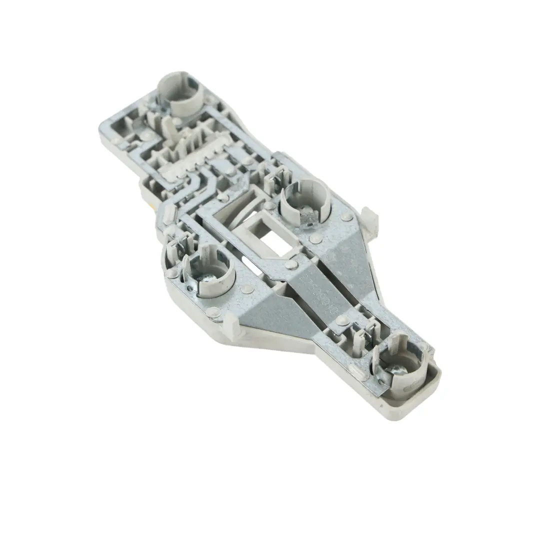 MK2 Portalampada Fanale Posteriore Sinistro per Skoda Octavia con numero di parte 1Z9945257 Skoda Octavia MK2 Portalampada Fanale Posteriore Sinistro - SKU 1Z9945257 - Numero di parte 1Z9945257