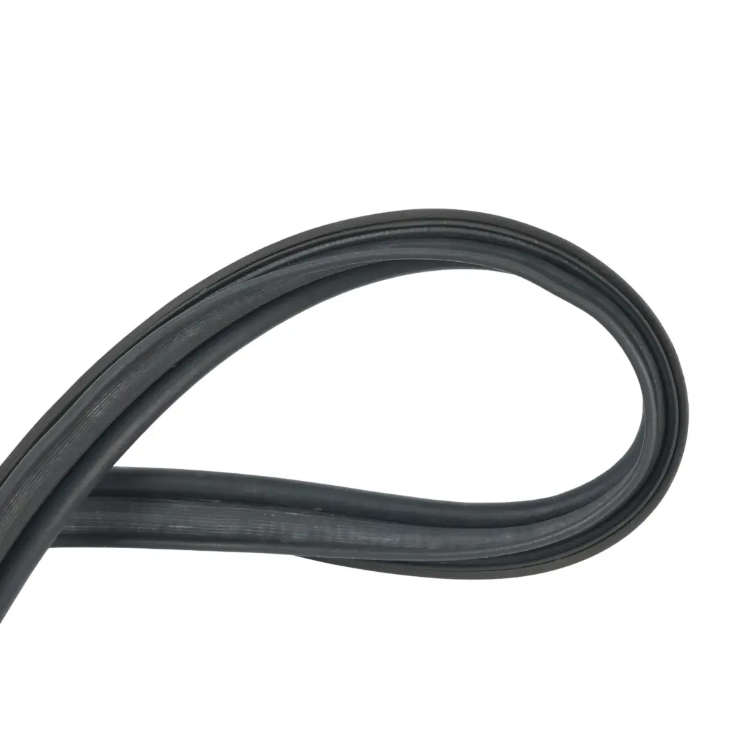 MK5 Junta Goma Portón Trasero Central DS73-F438A00-BC para Ford Mondeo con número de pieza 2107084 Ford Mondeo MK5 Junta Goma Portón Trasero Central DS73-F438A00-BC - SKU 2107084 - Número de pieza 2107084