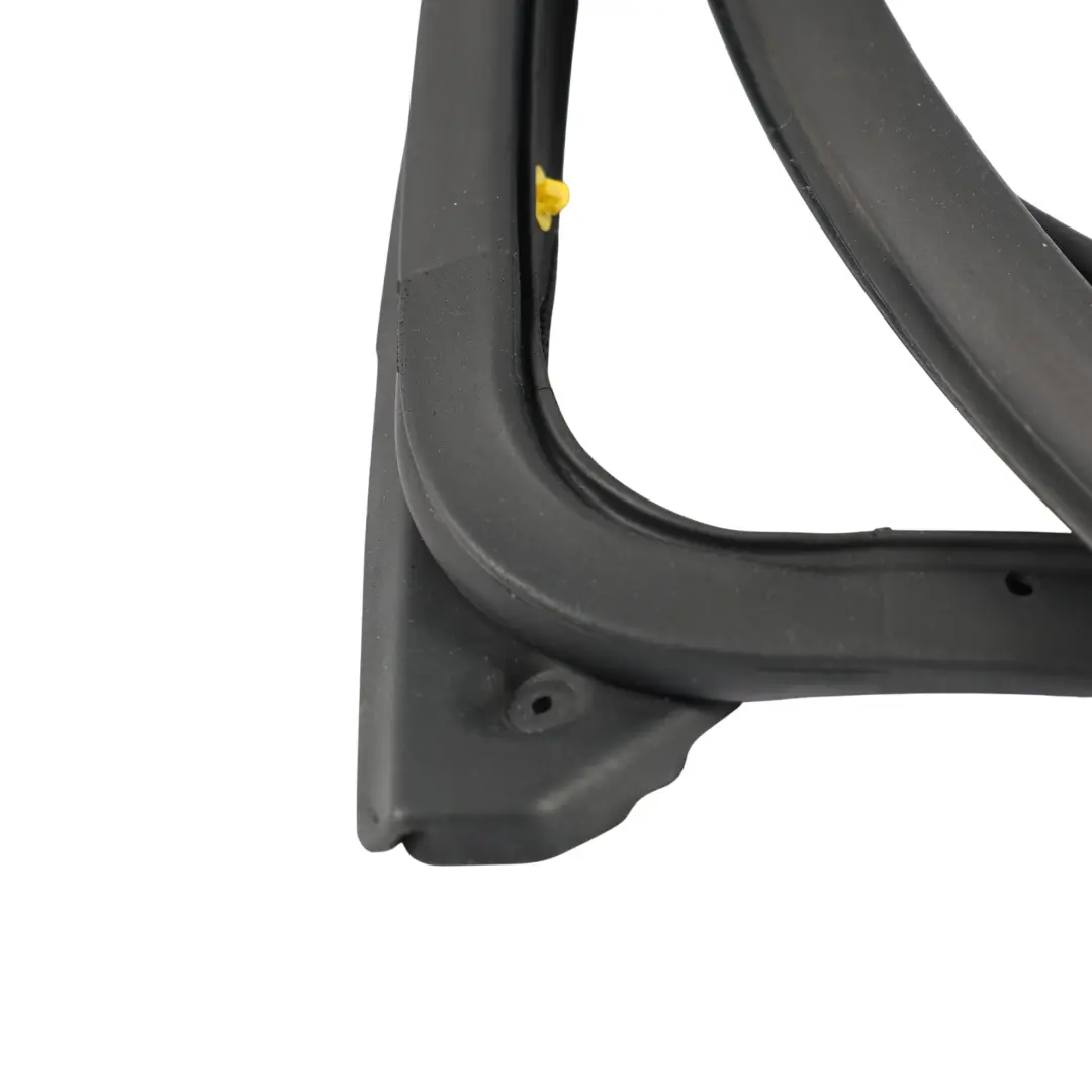 MK6 Türdichtung Vorne Links Gummi für Ford Ranger mit Teilenummer 2230894 Ford Ranger MK6 Türdichtung Vorne Links Gummi - SKU 2230894 - Teilenummer 2230894