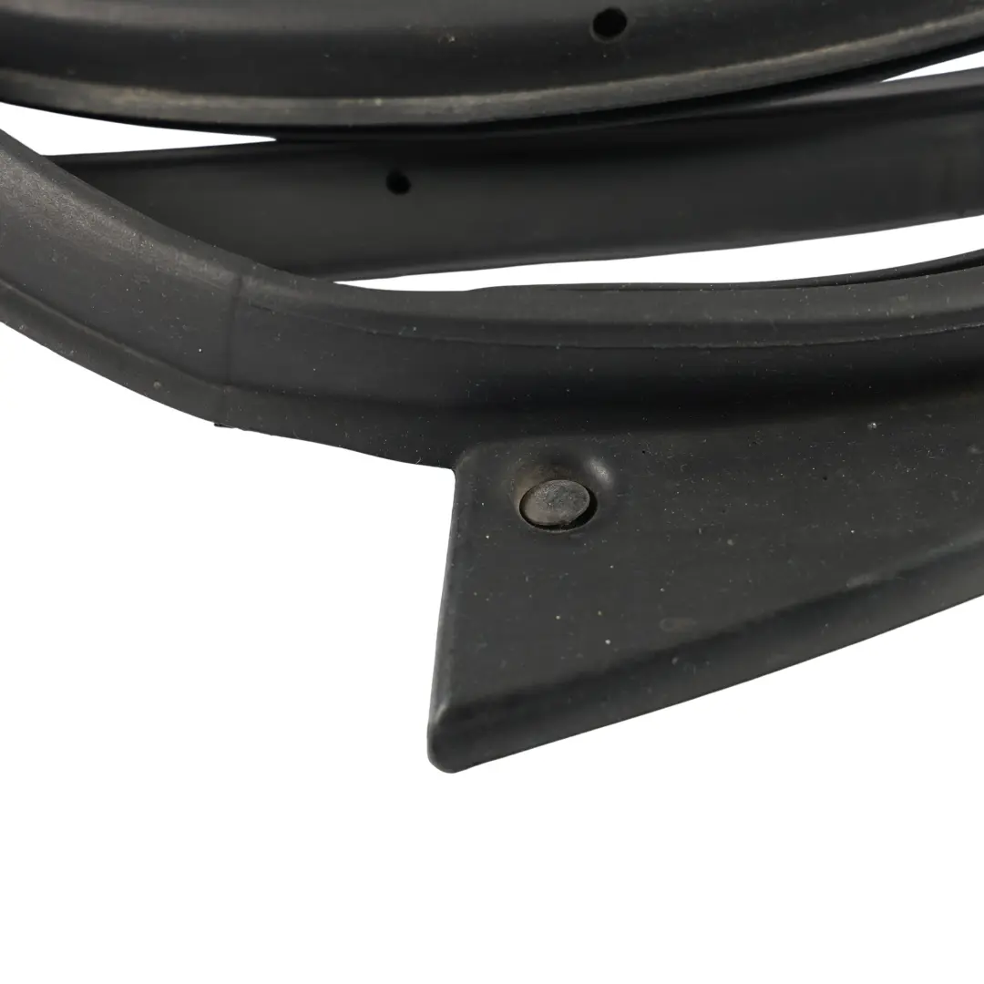 MK6 Guarnizione Porta Anteriore Sinistra Gomma per Ford Ranger con numero di parte 2230894 Ford Ranger MK6 Guarnizione Porta Anteriore Sinistra Gomma - SKU 2230894 - Numero di parte 2230894