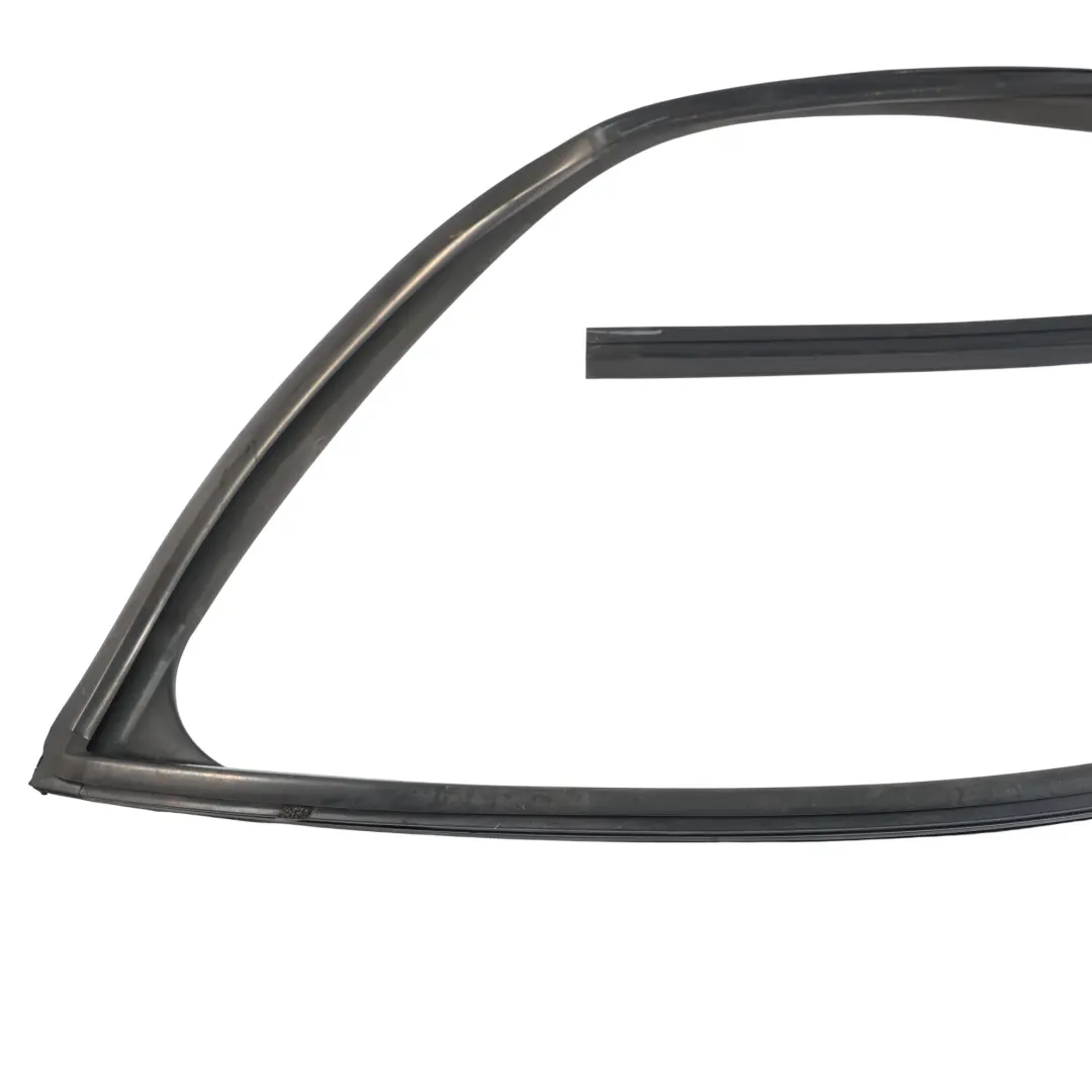 Mk6 Uszczelka Szyby Przednich Drzwi Lewa EB3B-2621511-AB do Ford Ranger o numerze 2290068 Ford Ranger Mk6 Uszczelka Szyby Przednich Drzwi Lewa EB3B-2621511-AB - SKU 2290068 - Numer Części 2290068