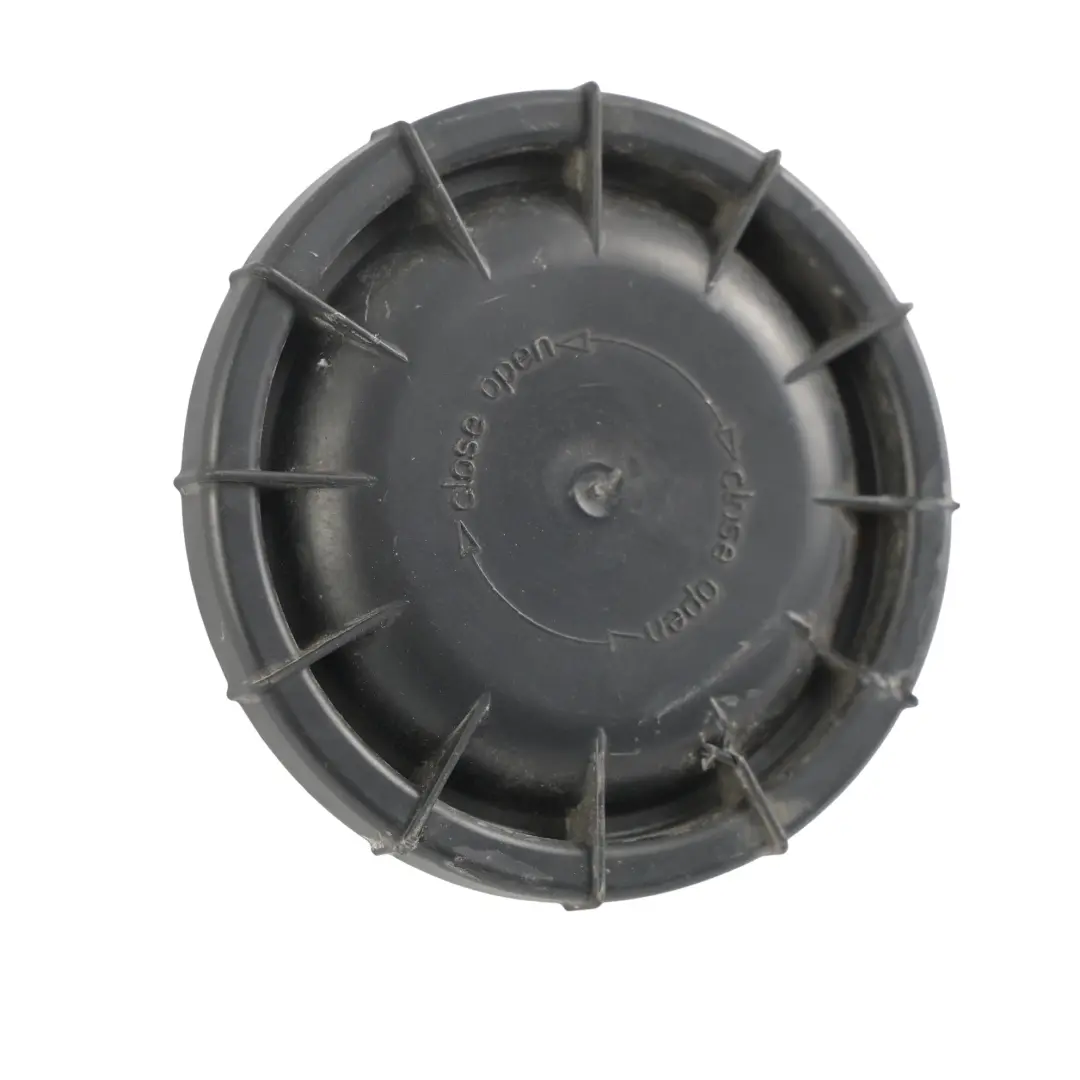 Range Rover Sport L320 Cache Capuchon Ampoule Phare Xenon Hella - SKU 236137-00 - Numéro de pièce 236137