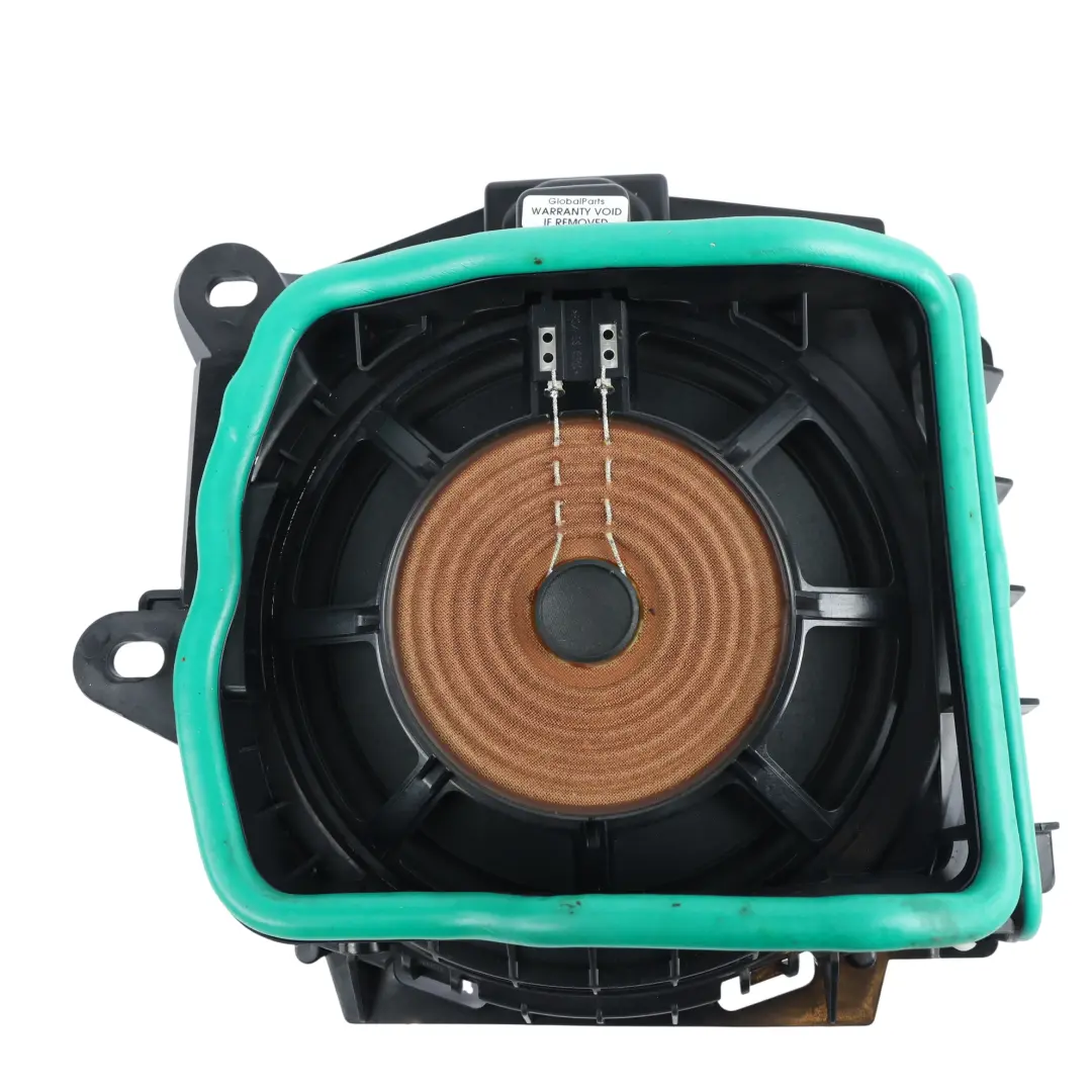 Subwoofer Sotto Sedile Destro per BMW G20 G21 G23 G26 G42 G80 con numero di parte 2622562 BMW G20 G21 G23 G26 G42 G80 Subwoofer Sotto Sedile Destro - SKU 2622562 - Numero di parte 2622562