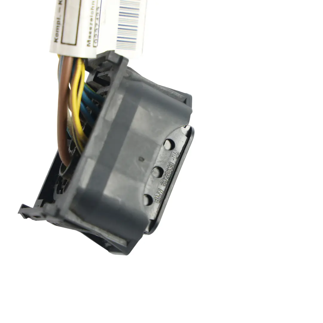 Headlight Lamp Plug Wire Right O/S to Mini Cooper R55 R56 R57 LCI Xenon with Part number 2758592 Mini Cooper R55 R56 R57 LCI Xenon Headlight Lamp Plug Wire Right O/S - SKU 2758592-2 - Part number 2758592