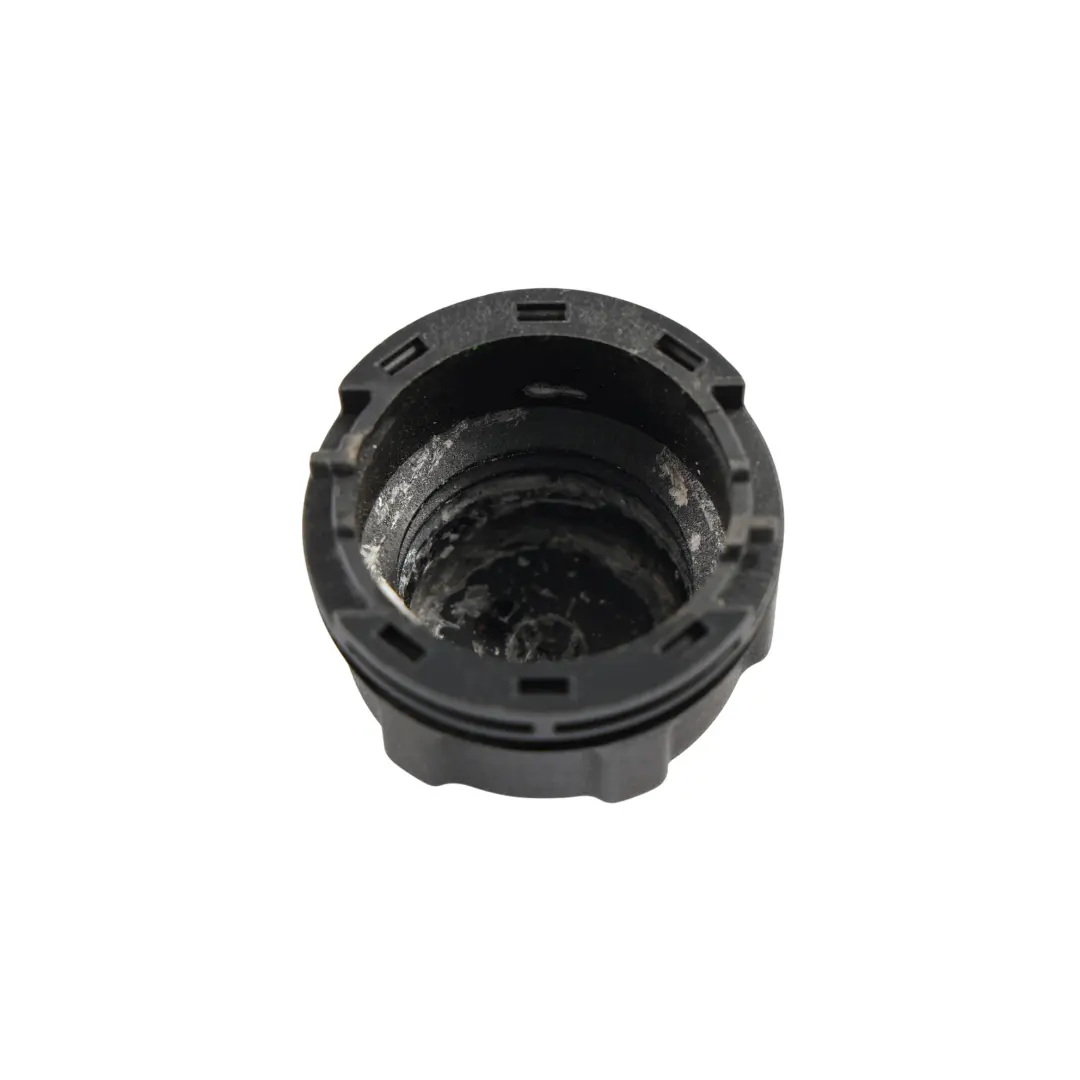 Bouchon Réservoir Adblue pour Volkswagen Crafter 35 à propos du numéro de pièce 2E0201553G Volkswagen Crafter 35 Bouchon Réservoir Adblue - SKU 2E0201553G - Numéro de pièce 2E0201553G