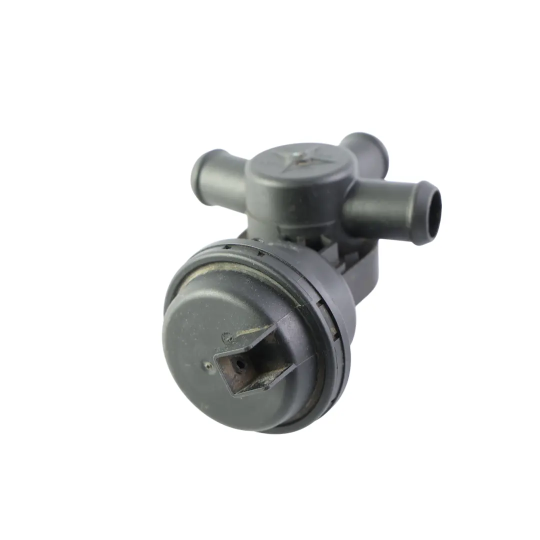 Valvola Vuoto Sistema Raffreddamento 2.0 TDI per Volkswagen Crafter 35 2E con numero di parte 2H0121805A Volkswagen Crafter 35 2E Valvola Vuoto Sistema Raffreddamento 2.0 TDI - SKU 2H0121805A - Numero di parte 2H0121805A