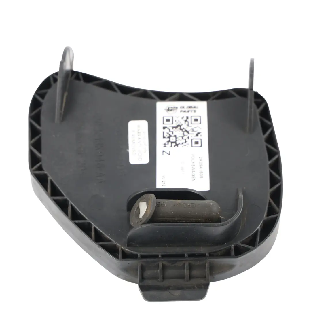 Mk2 Rear Headlight Dust Cover Cap Trim Right O/S to Volkswagen Caddy with Part number 2K0941608 Volkswagen Caddy Mk2 Rear Headlight Dust Cover Cap Trim Right O/S - SKU 2K0941608 - Part number 2K0941608