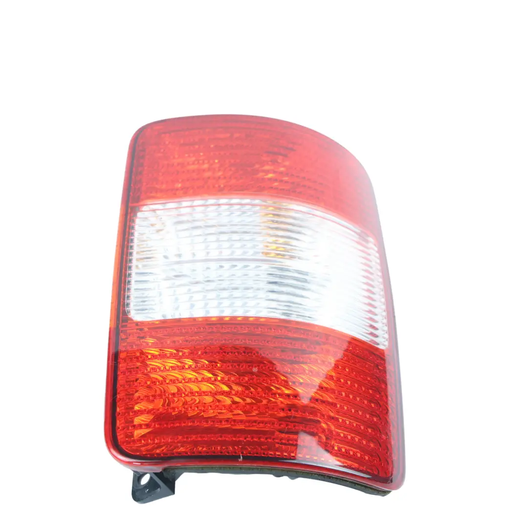 Volkswagen Caddy MK3 Feu Arrière Gauche - SKU 2K0945111A - Numéro de pièce 2K0945111A