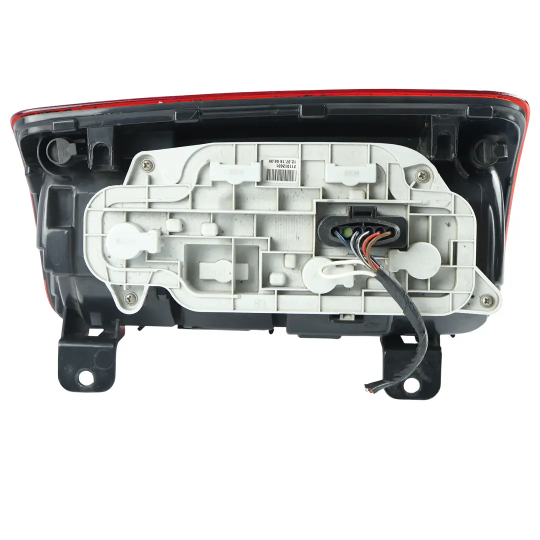 Volkswagen Caddy 2K Feu Arrière Gauche - SKU 2K2945095P - Numéro de pièce 2K2945095P