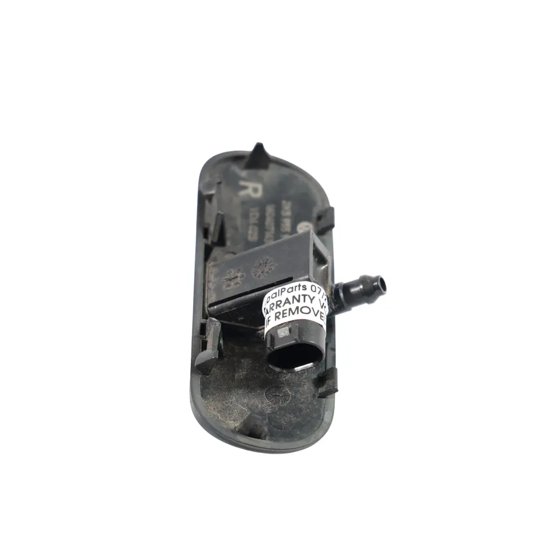 2K Dysza Spryskiwacza Przedniej Szyby Prawa do Volkswagen Caddy o numerze 2K5955988A Volkswagen Caddy 2K Dysza Spryskiwacza Przedniej Szyby Prawa - SKU 2K5955988A - Numer Części 2K5955988A