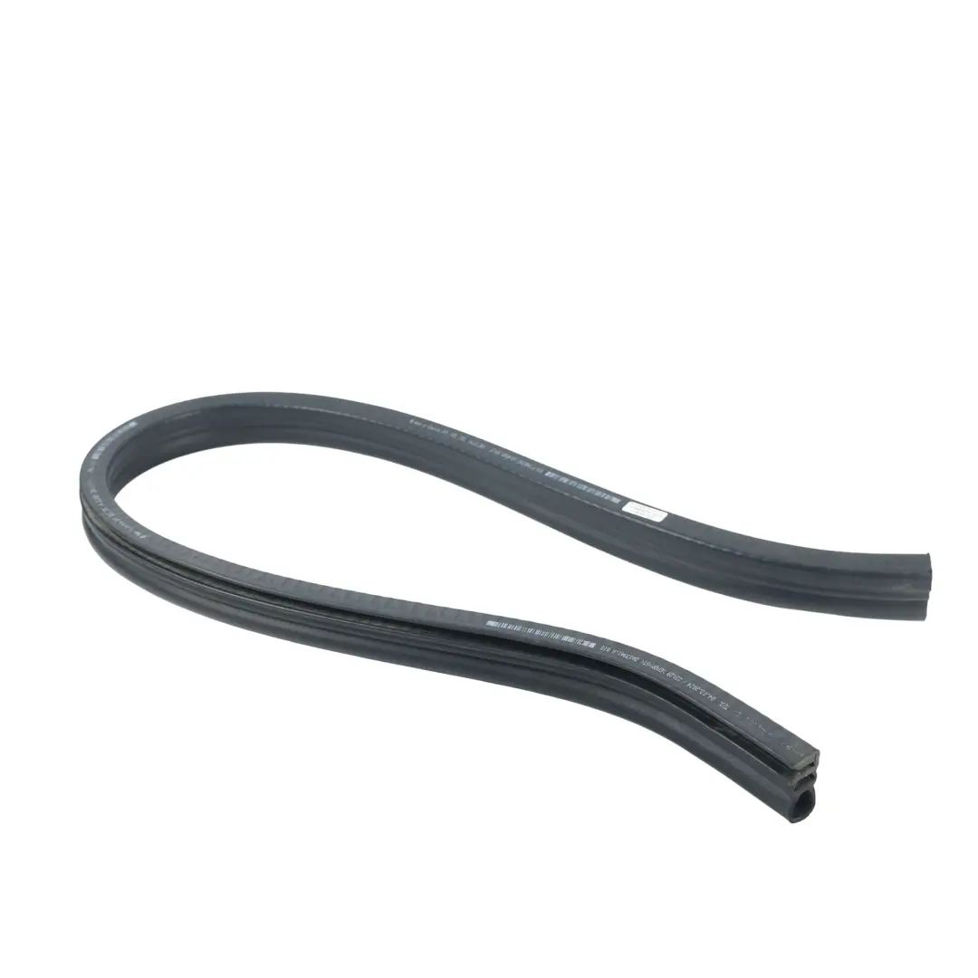 Guarnizione Gomma Pannello Scudo Anteriore per Volkswagen Caddy SB con numero di parte 2K7823723 Volkswagen Caddy SB Guarnizione Gomma Pannello Scudo Anteriore - SKU 2K7823723 - Numero di parte 2K7823723
