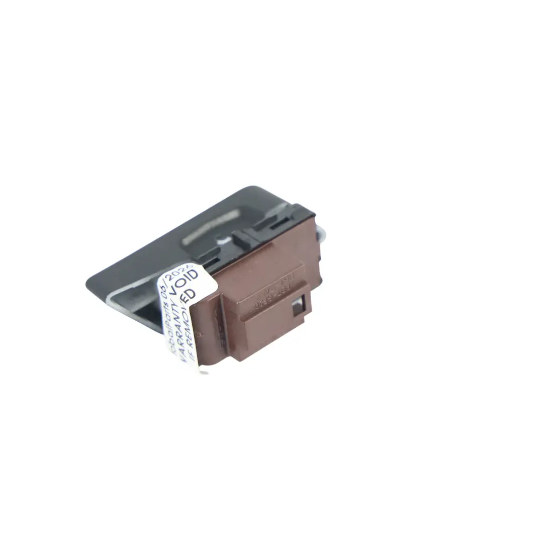 Przycisk Centralnego Zamka Strona Kierowcy do Volkswagen Caddy SB o numerze 2K7962126 Volkswagen Caddy SB Przycisk Centralnego Zamka Strona Kierowcy - SKU 2K7962126 - Numer Części 2K7962126
