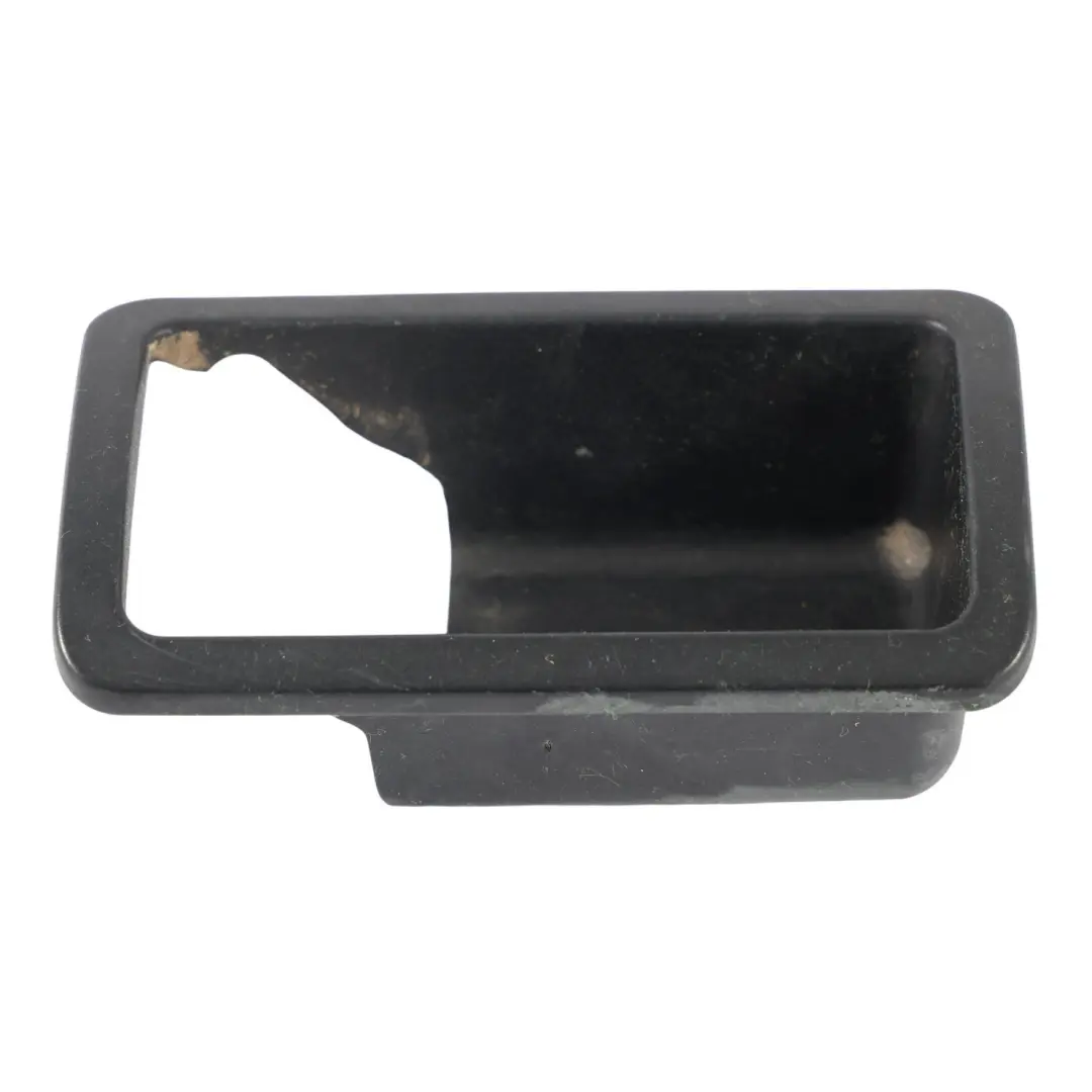 Copertura Maniglia Porta Destra per Ford Transit Connect con numero di parte 2T14-V22620-ACYYGZ Ford Transit Connect Copertura Maniglia Porta Destra - SKU 2T14-V22620-ACYYGZ - Numero di parte 2T14-V22620-ACYYGZ
